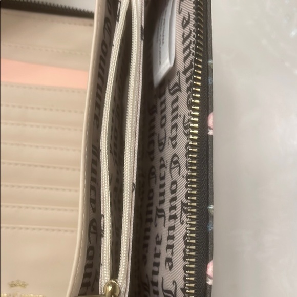 Juicy Couture Black and Pink Floral Zip Wallet - Picture 3 of 3